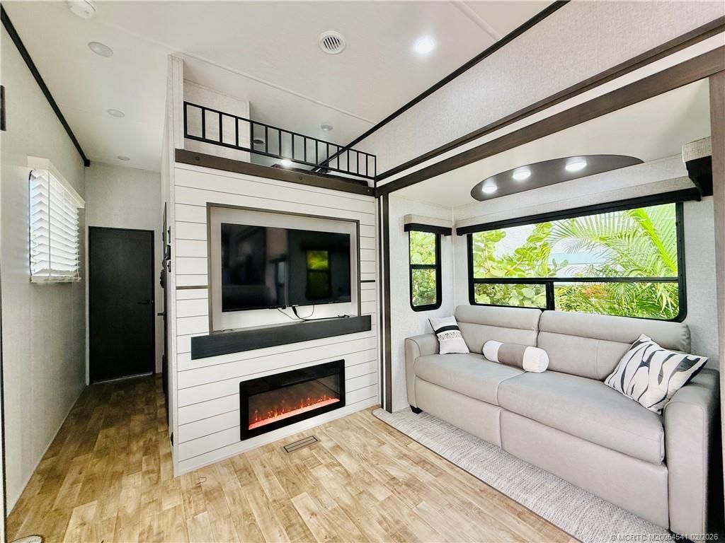 10725 S Ocean Drive, Unit 393, Jensen Beach, FL 34957 Photo