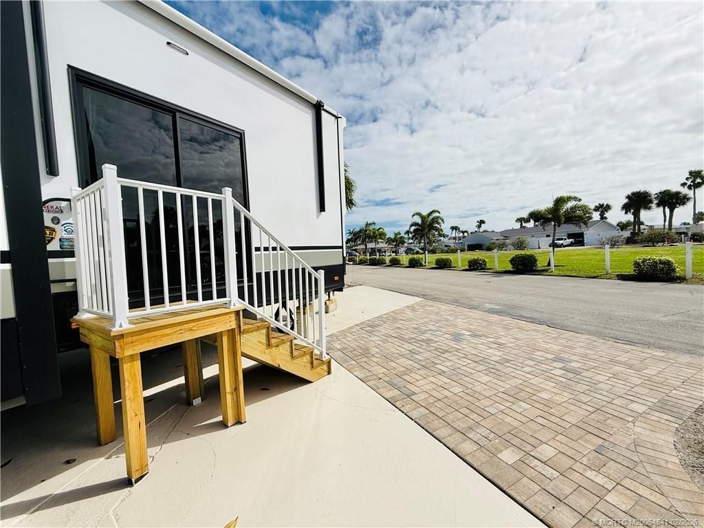 10725 S Ocean Drive, Unit 393, Jensen Beach, FL 34957 Photo