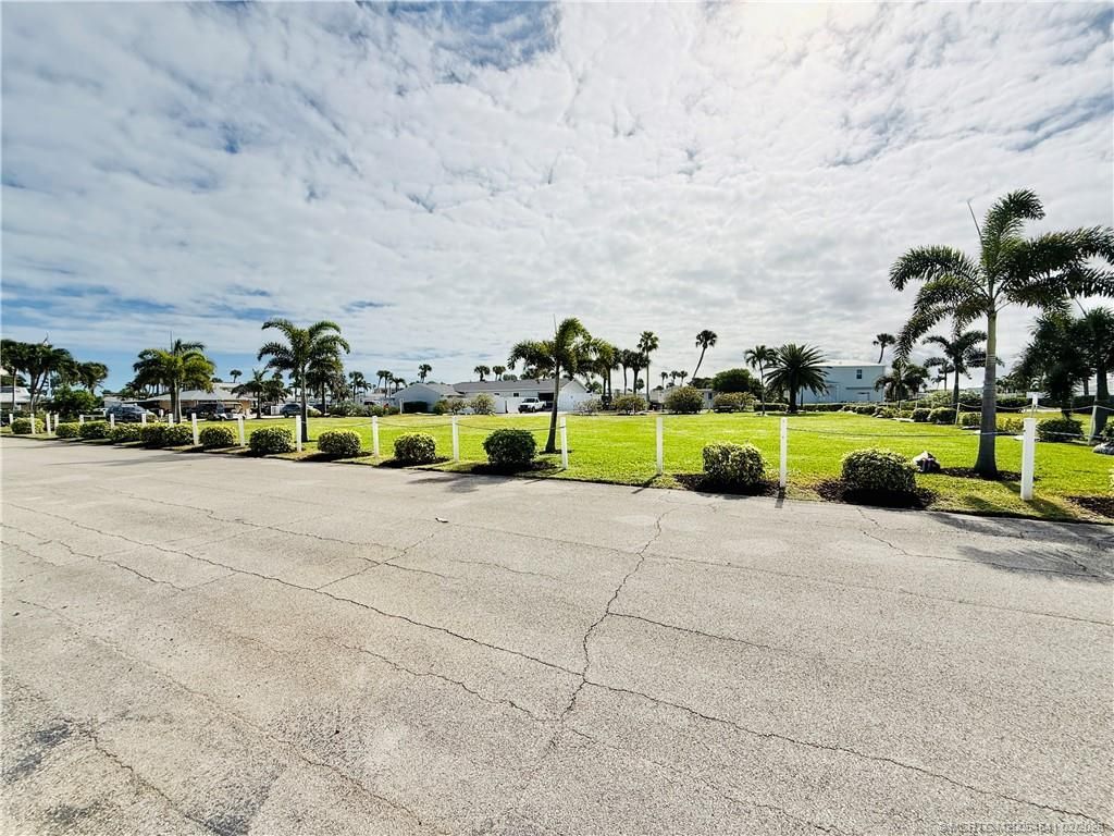 10725 S Ocean Drive, Unit 393, Jensen Beach, FL 34957 Photo