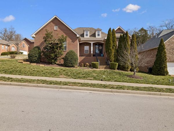 932 Century Oak Dr , Nashville, TN 37211