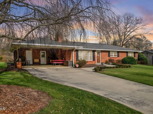 3402 Amoyee Drive, Johnson City, TN 37601