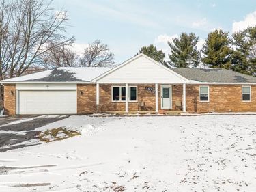 19750 Ivey Road, Sylvan Twp, MI 48118
