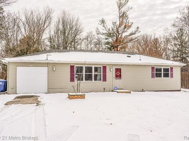5233 Millington Road, Millington Twp, MI 48746