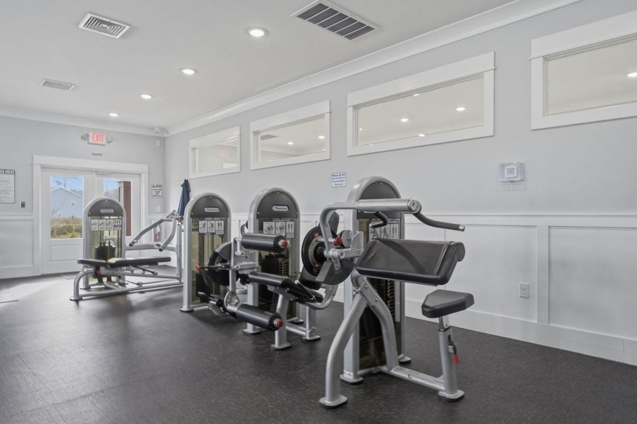 955 Irving Dr.  Photo 12