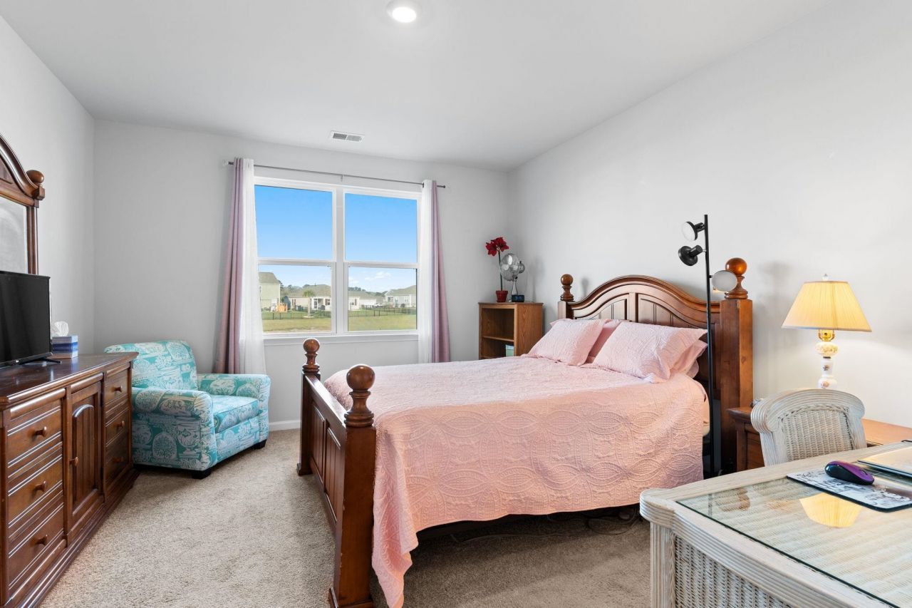 955 Irving Dr. Photo 15