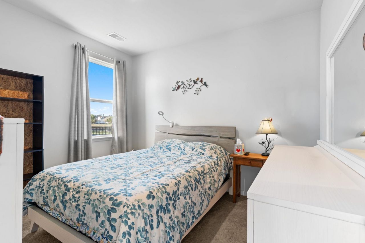 955 Irving Dr. Photo 19