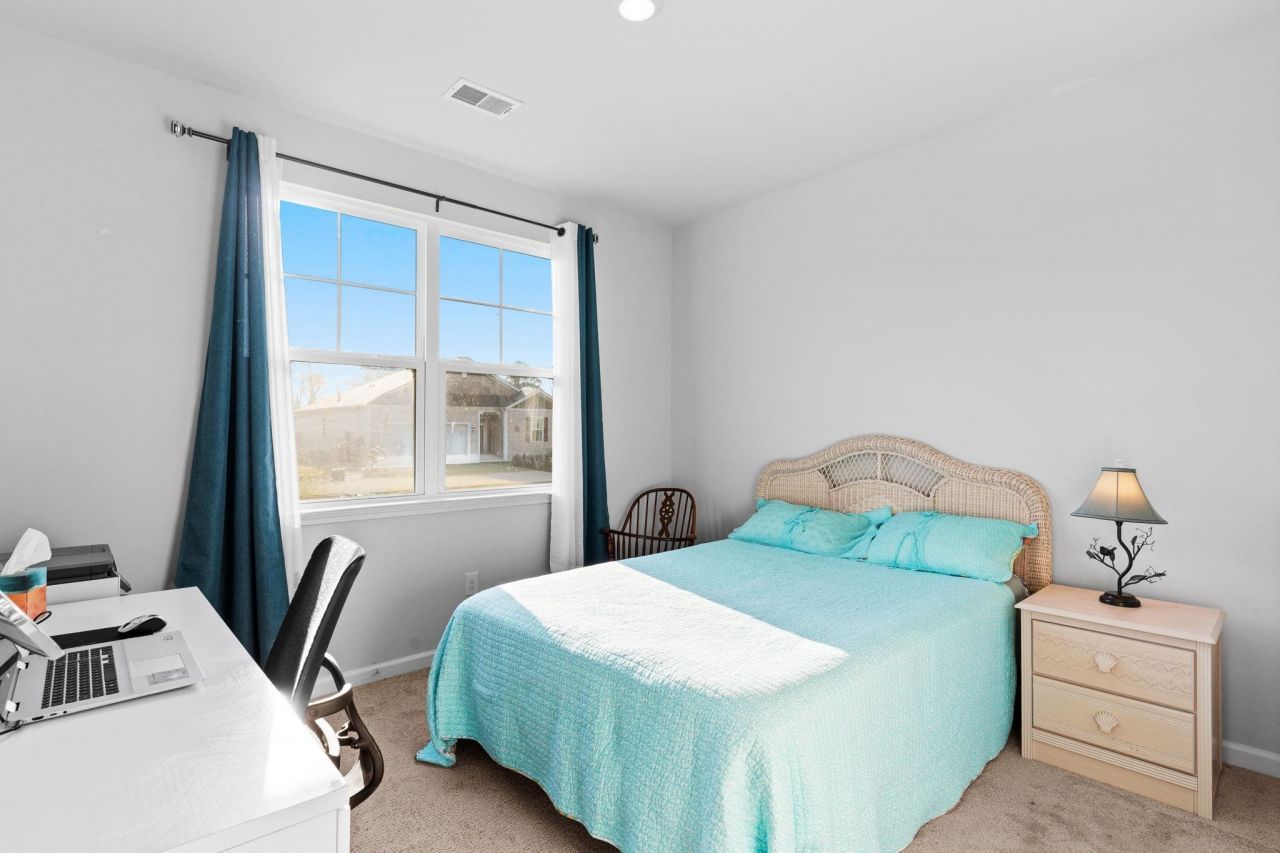 955 Irving Dr. Photo 22