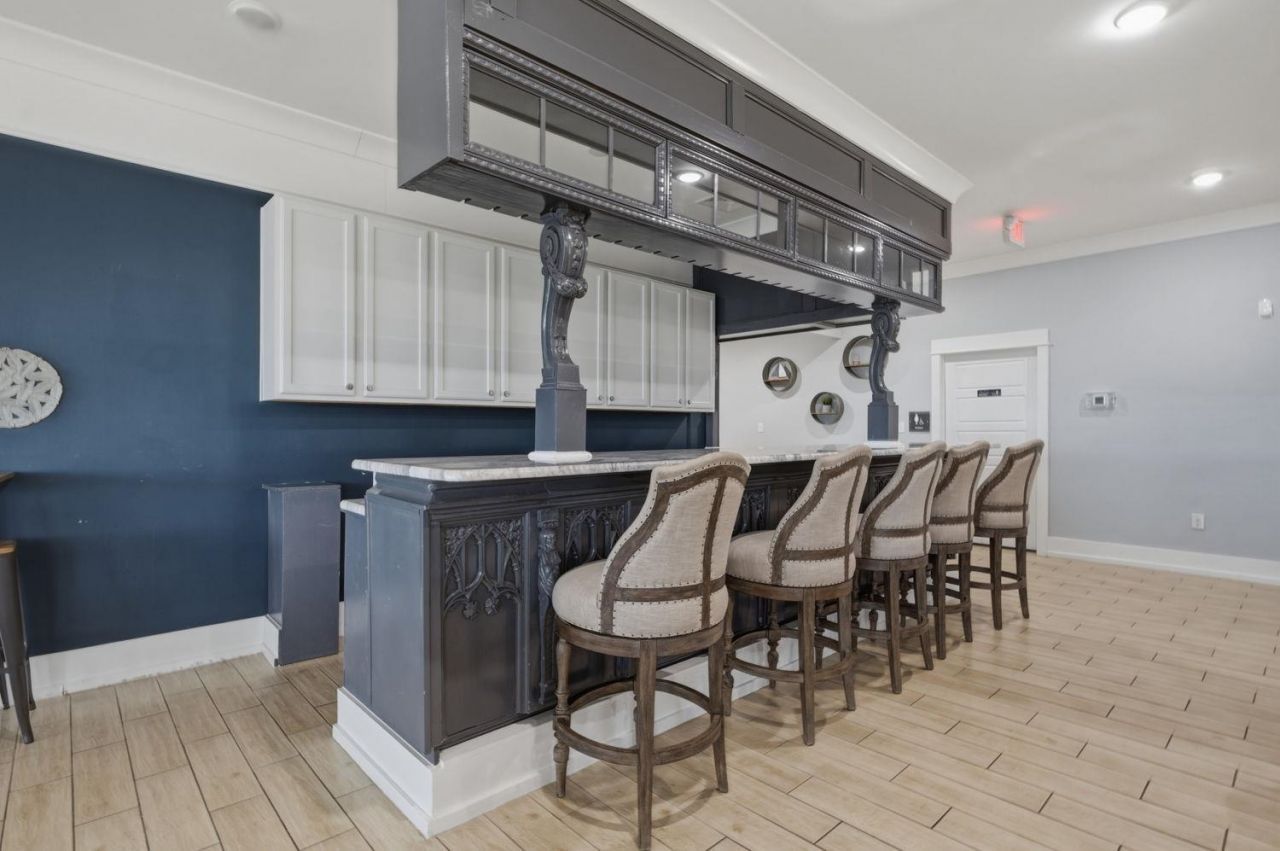 955 Irving Dr. Photo 38