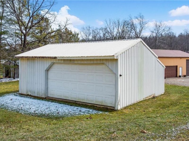 8160 Butcher Knife Road, Roseville, OH 43777 Photo 27