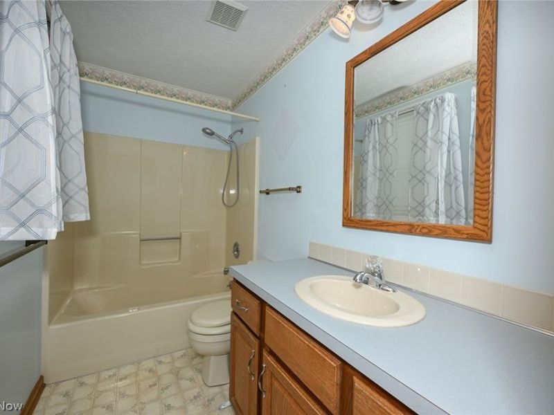 2138 Forest Oak Drive, Akron, OH 44312 Photo 31