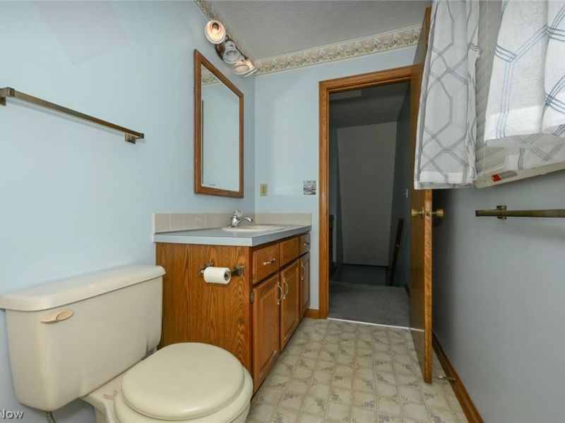 2138 Forest Oak Drive, Akron, OH 44312 Photo 32