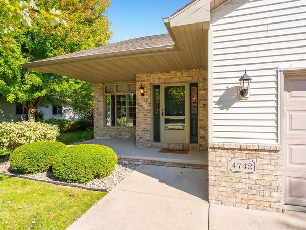 4742 N PROVIDENCE AVENUE, Appleton, WI 54913