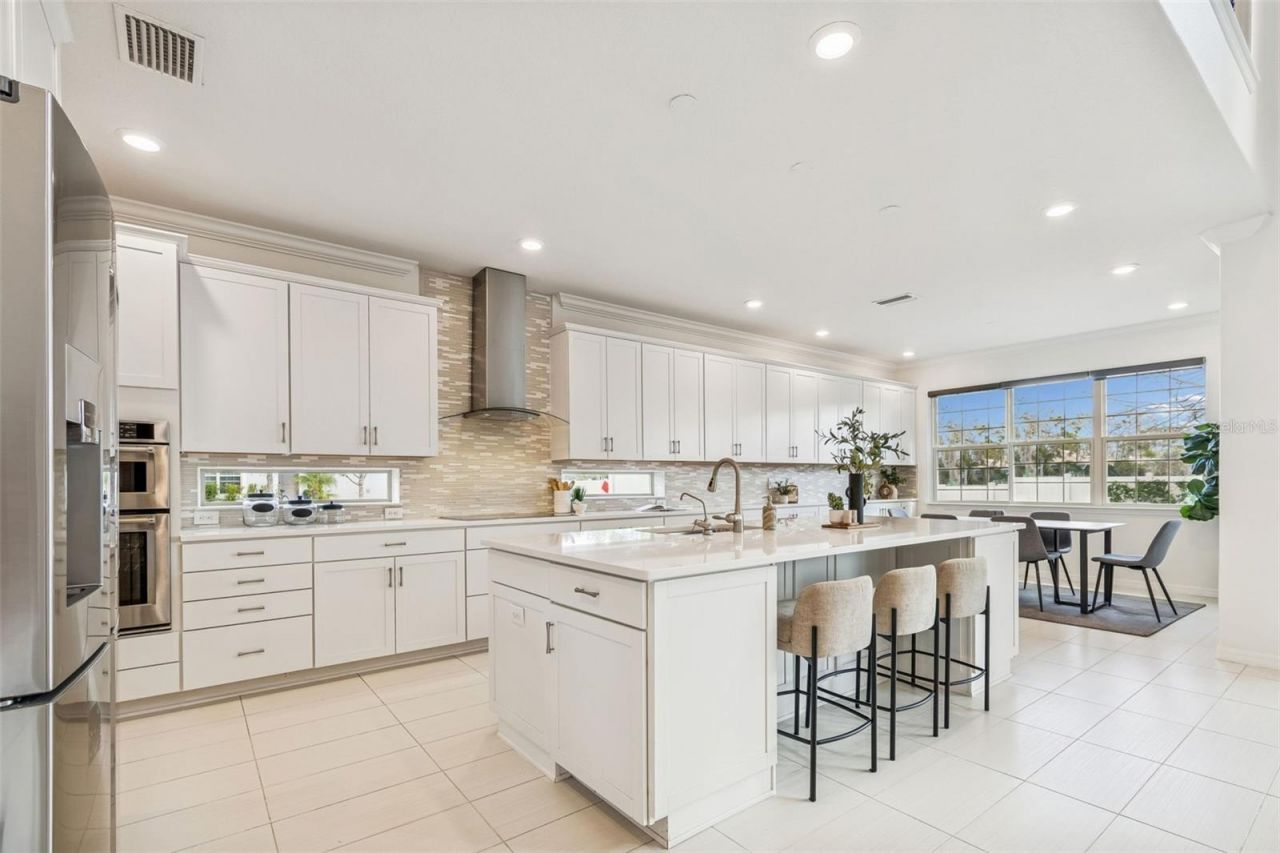 18937 Willowmore Cedar Drive, Lutz, FL 33558 Photo