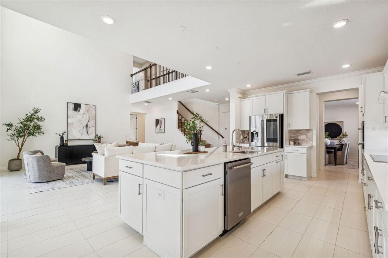 18937 Willowmore Cedar Drive, Lutz, FL 33558 Photo