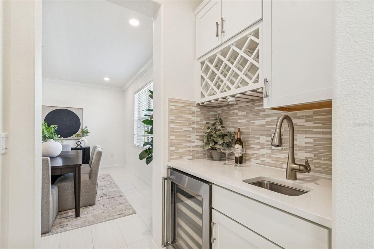 18937 Willowmore Cedar Drive, Lutz, FL 33558 Photo