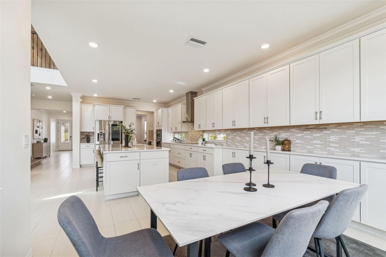 18937 Willowmore Cedar Drive, Lutz, FL 33558 Photo