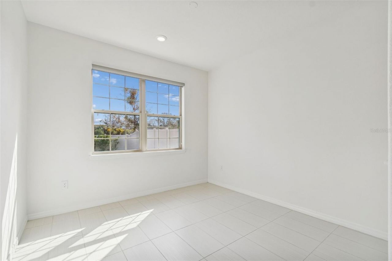 18937 Willowmore Cedar Drive, Lutz, FL 33558 Photo