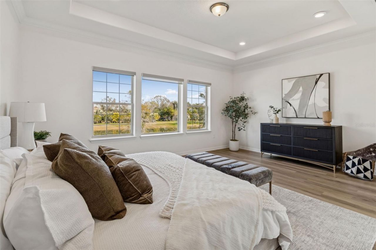 18937 Willowmore Cedar Drive, Lutz, FL 33558 Photo