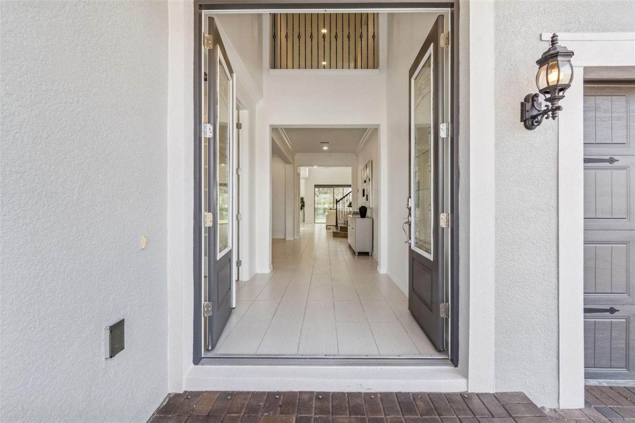 18937 Willowmore Cedar Drive, Lutz, FL 33558 Photo