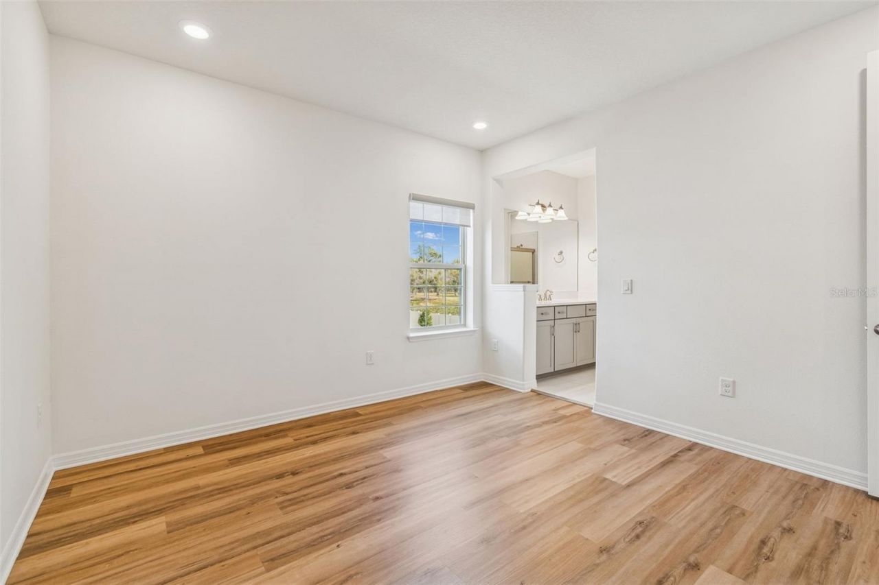 18937 Willowmore Cedar Drive, Lutz, FL 33558 Photo