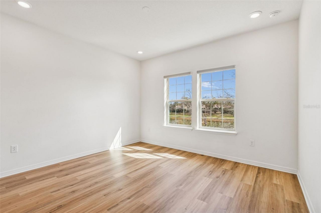 18937 Willowmore Cedar Drive, Lutz, FL 33558 Photo