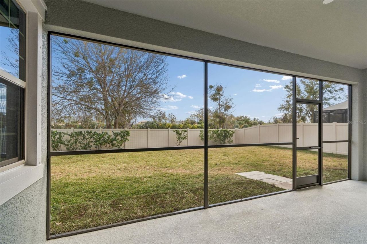 18937 Willowmore Cedar Drive, Lutz, FL 33558 Photo