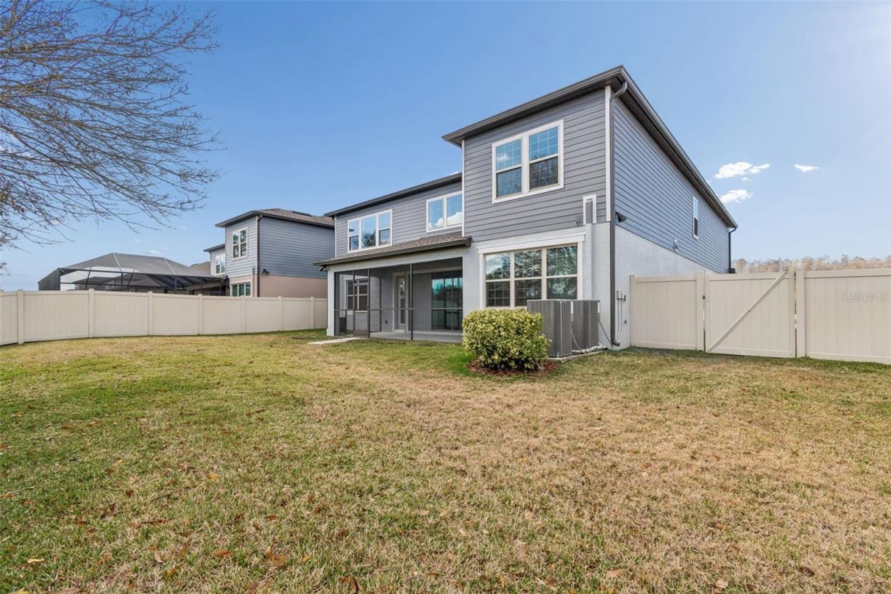 18937 Willowmore Cedar Drive, Lutz, FL 33558 Photo