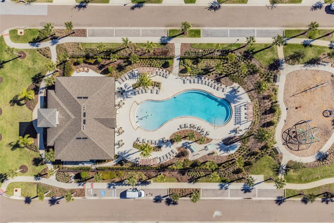 18937 Willowmore Cedar Drive, Lutz, FL 33558 Photo