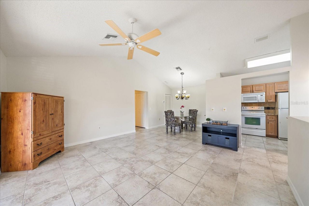 5654 Gardens Drive, Sarasota, FL 34243 Photo