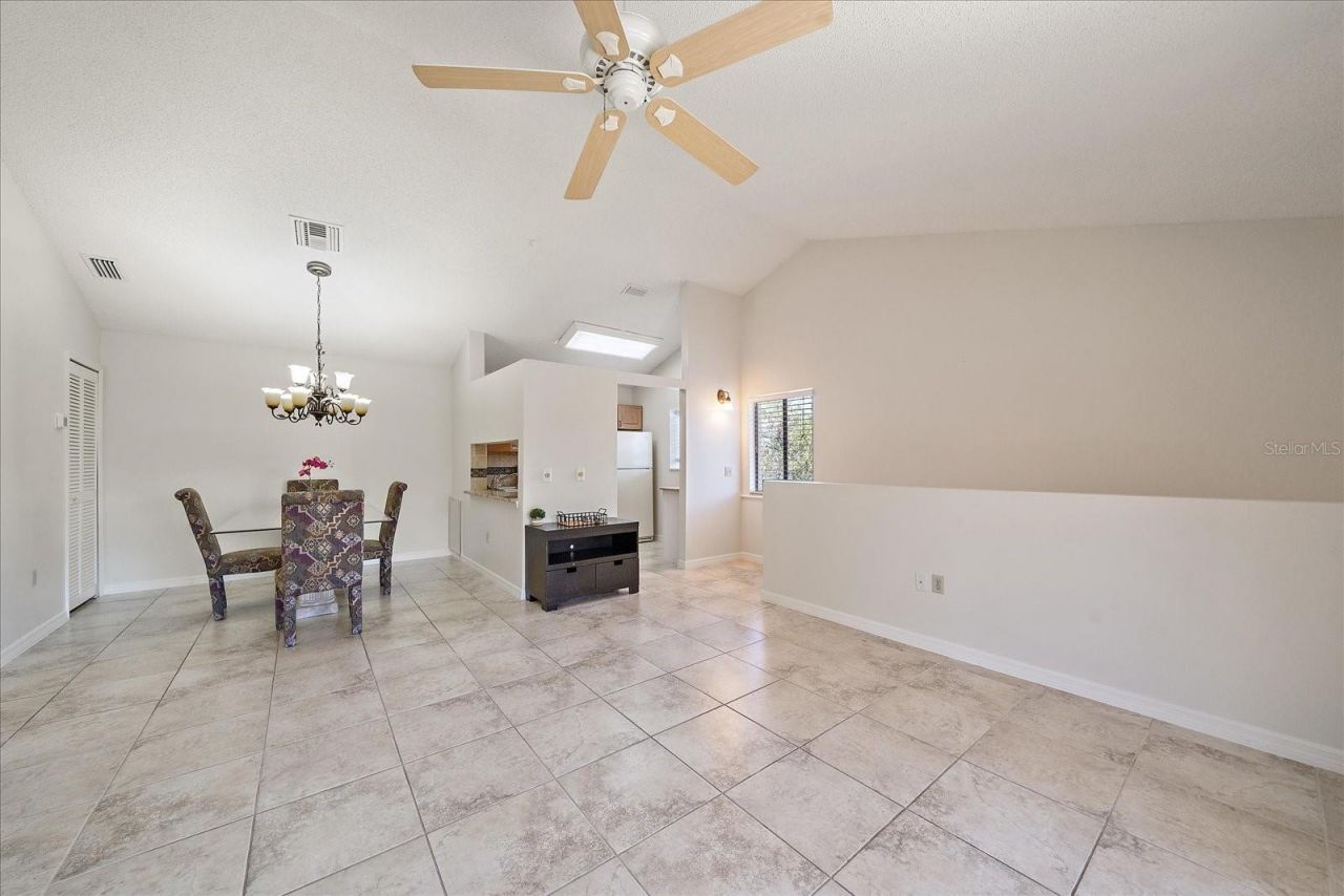 5654 Gardens Drive, Sarasota, FL 34243 Photo