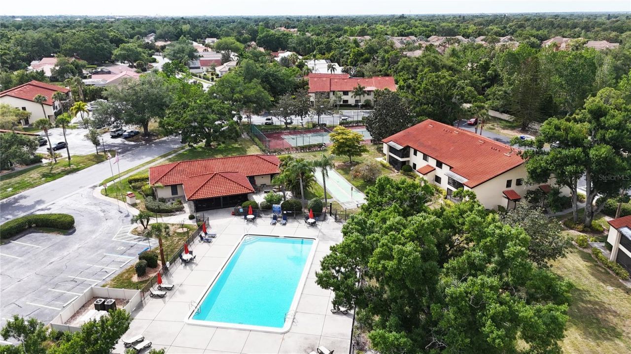 5654 Gardens Drive, Sarasota, FL 34243 Photo