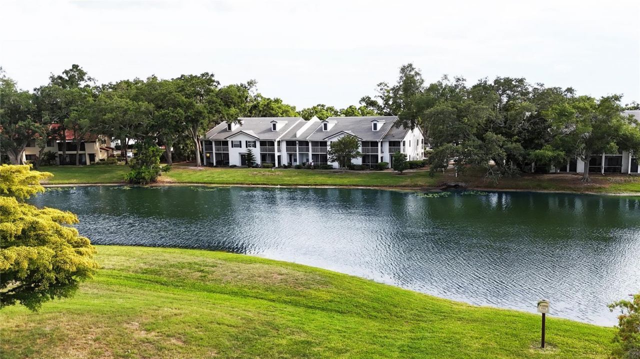 5654 Gardens Drive, Sarasota, FL 34243 Photo