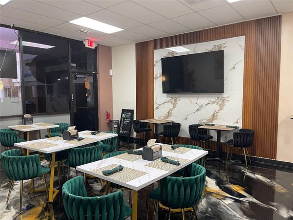 2900 STATE ROAD 7, Lauderdale Lakes, FL 33311