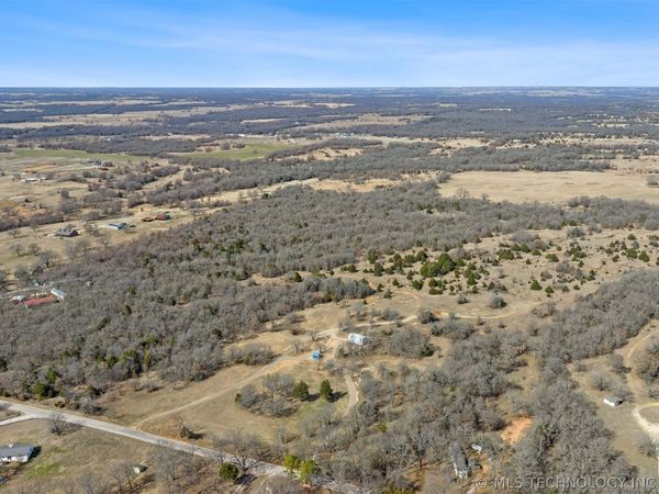 1750 Rolling Hills Road, Lone Grove, OK 73443