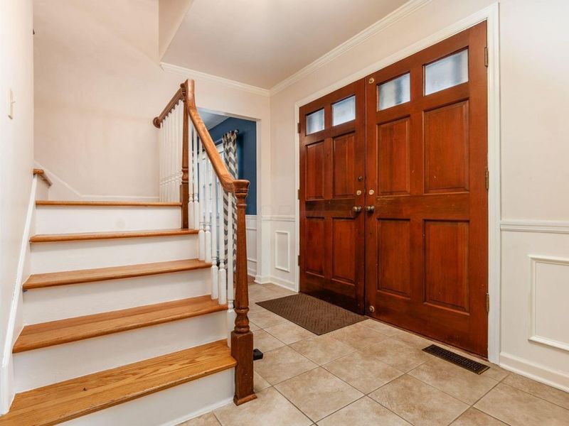 4803 Wynwood Court, Columbus, OH 43220 Photo 4