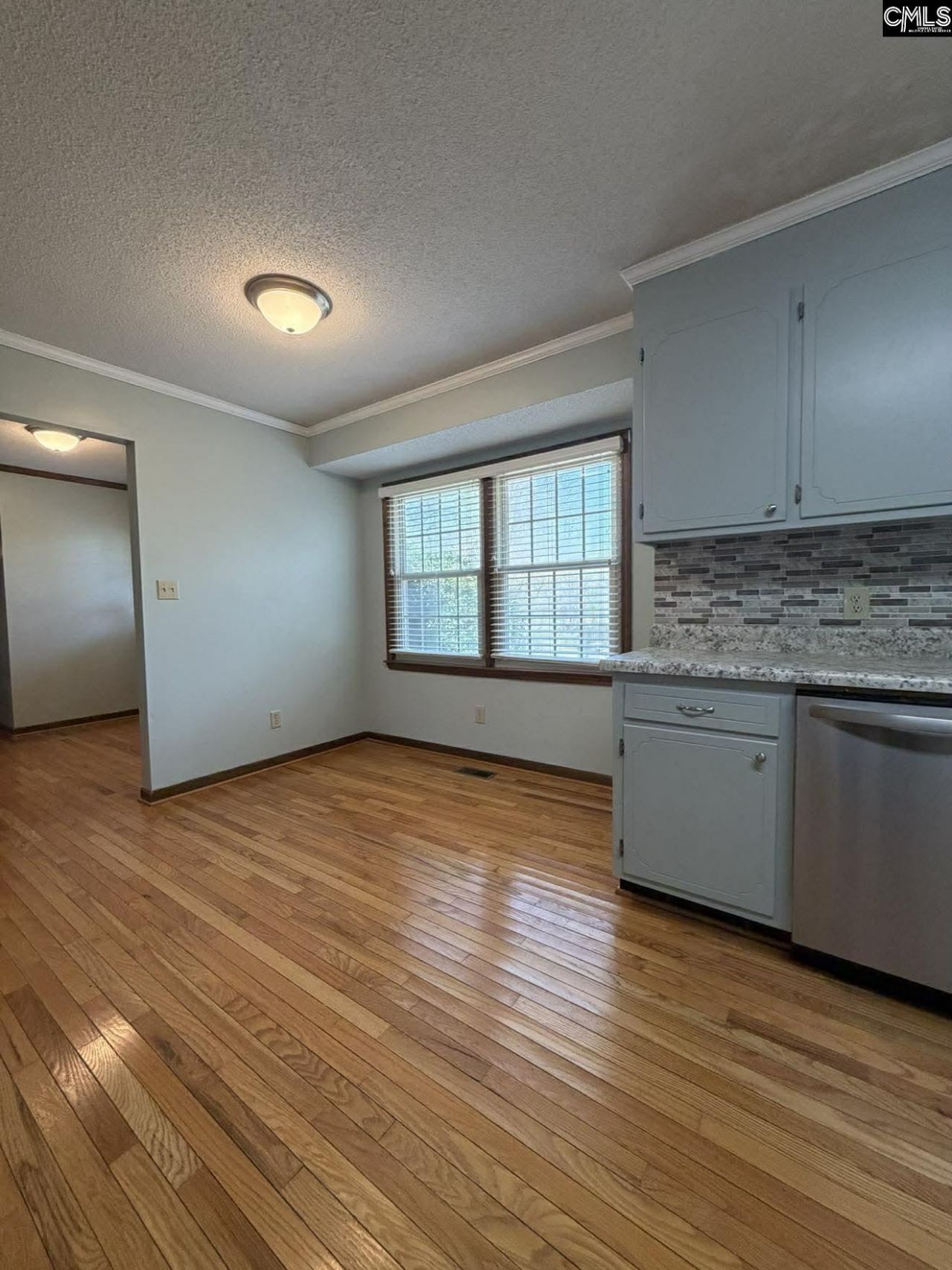 922 Washington Street Photo 14