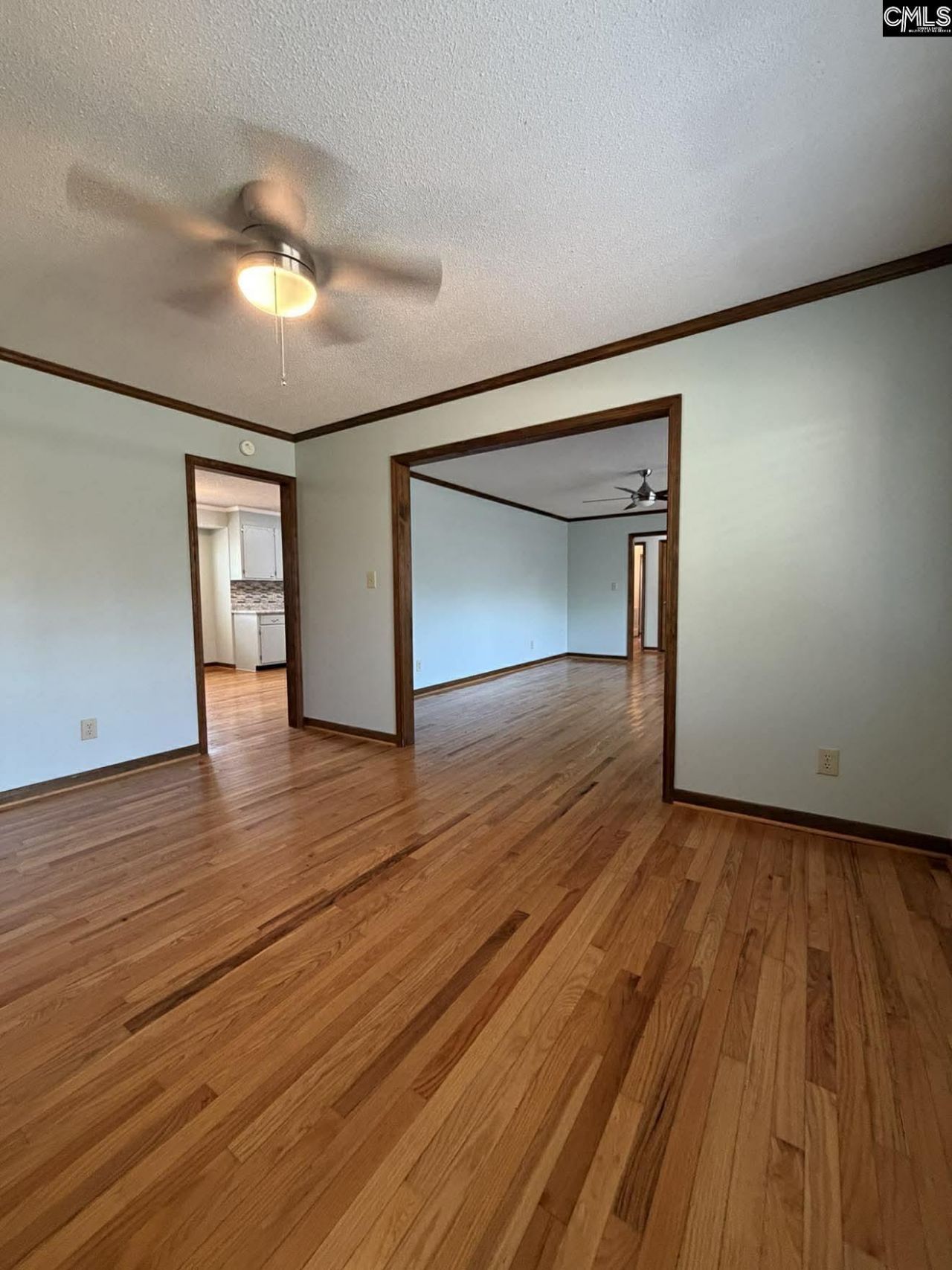 922 Washington Street Photo 7