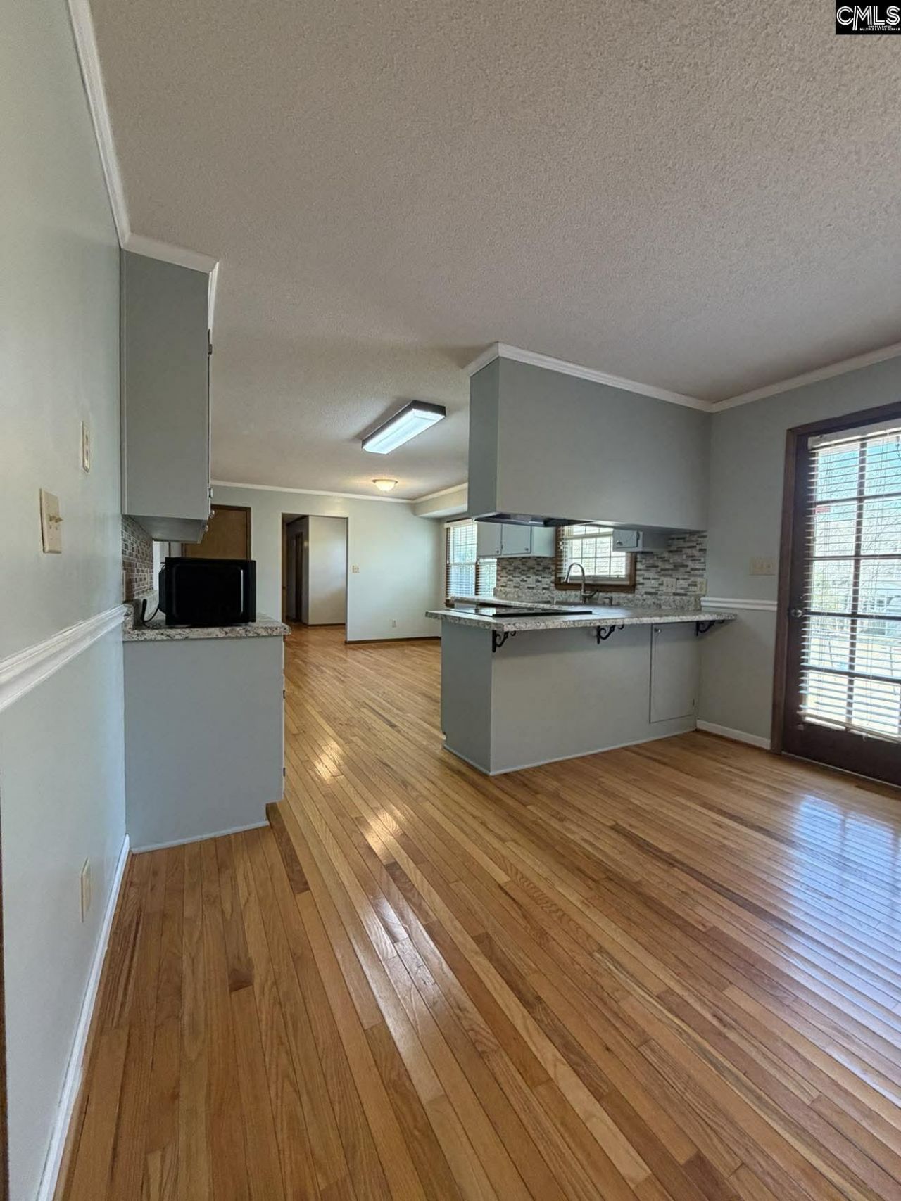 922 Washington Street Photo 9