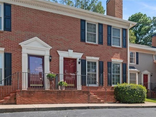 112 Mount Vernon Circle , Atlanta, GA 30338