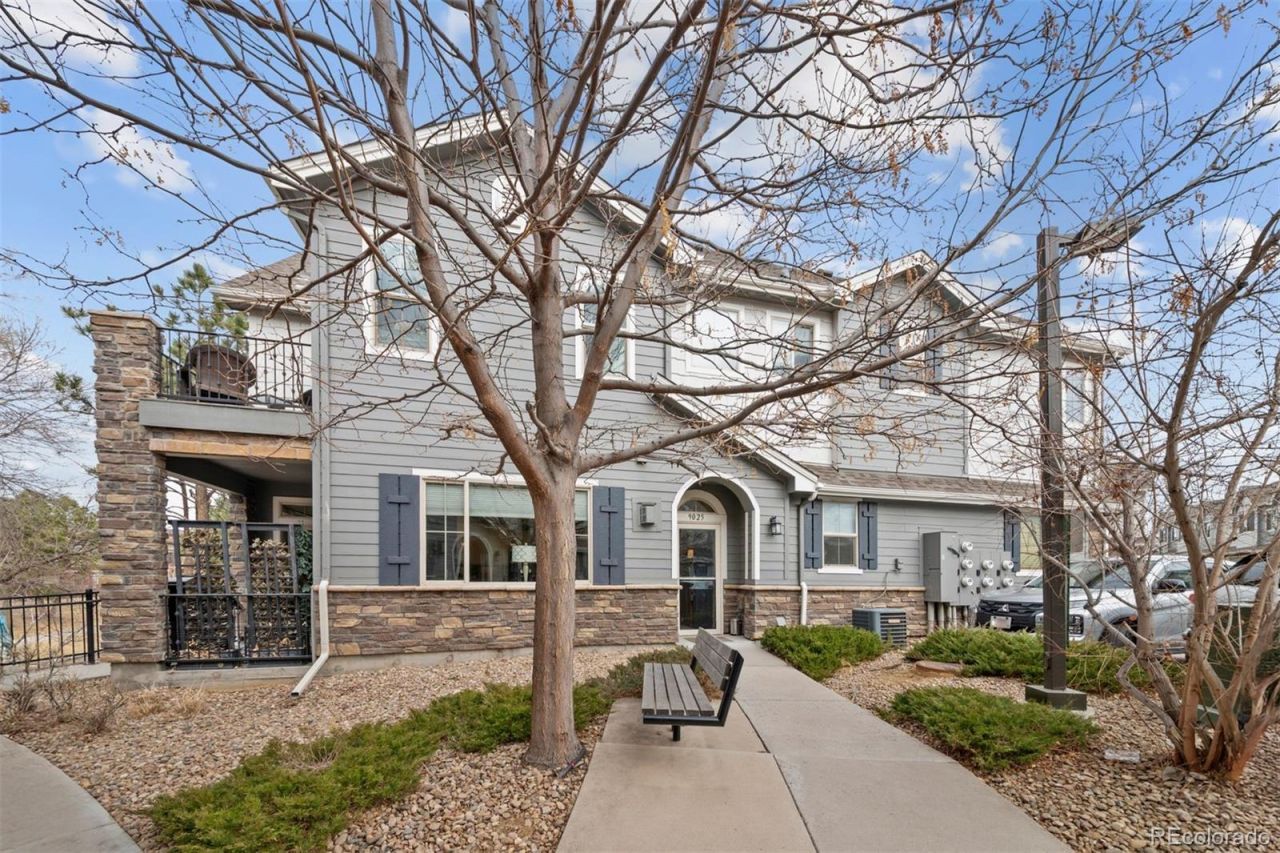 9025 E Phillips Drive, Centennial, CO 80112 Main Photo