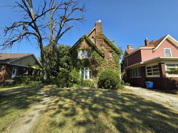 61 E 155th Street , Harvey, IL 60426