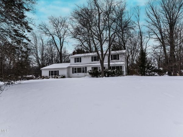 9 Tamarack Lane, Clifton Park, NY 12065