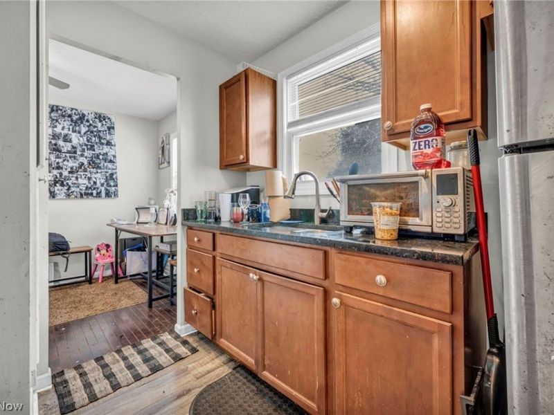 515 E 250th Street, Euclid, OH 44132 Photo 10