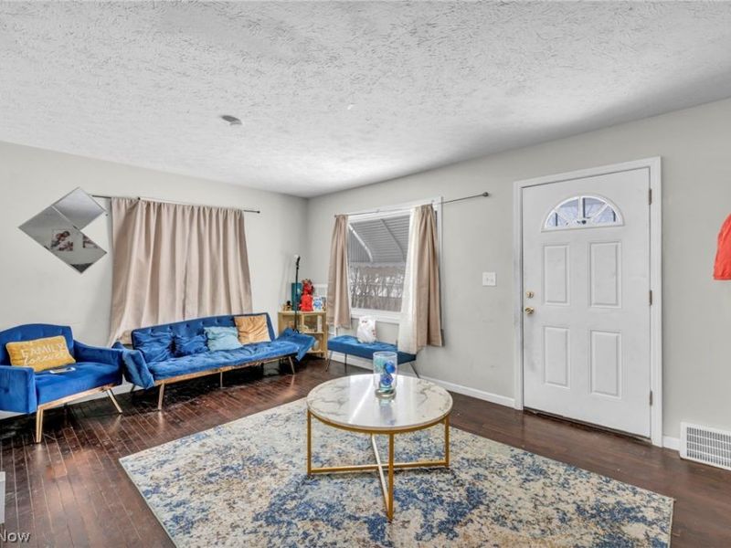 515 E 250th Street, Euclid, OH 44132 Photo 15