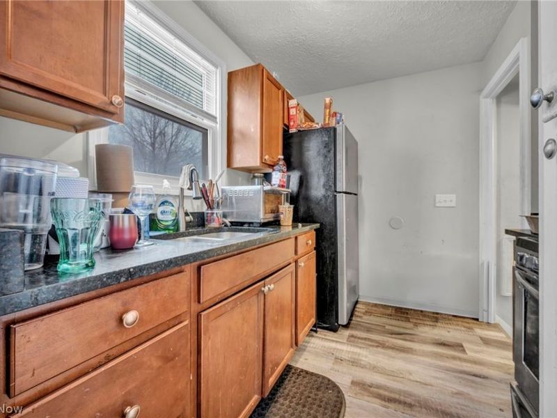 515 E 250th Street, Euclid, OH 44132 Photo 9