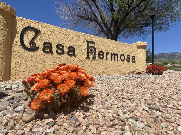 14 Casa Hermosa Drive NE, Albuquerque, NM 87112