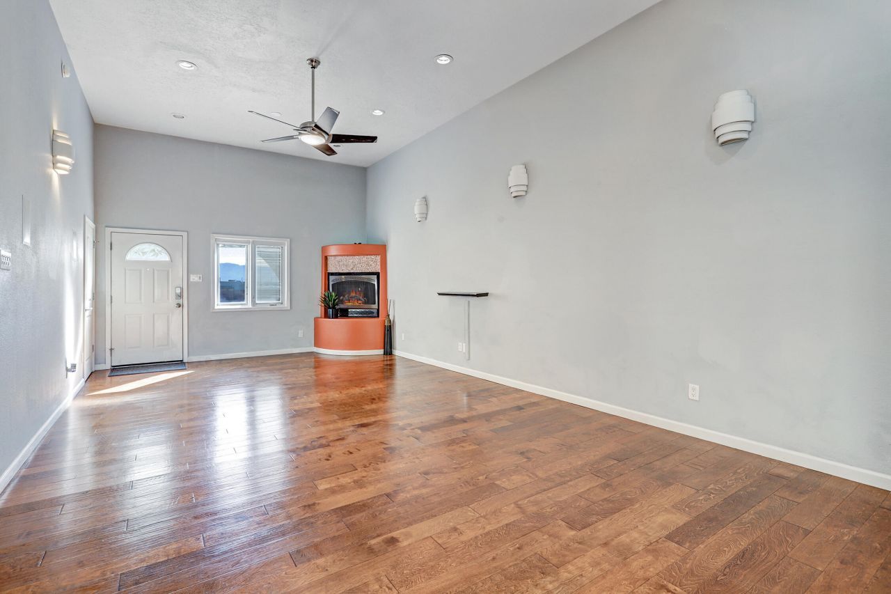 1301 Rio Rancho Drive Se, Unit B, Rio Rancho, NM 87124 Main Photo