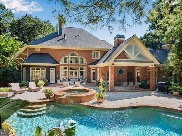 5950 Long Island Drive NW, Atlanta, GA 30328