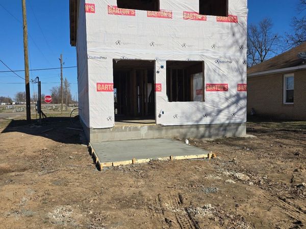 630 W Calhoun, Luxora, AR 72358