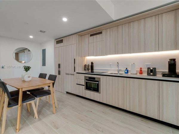 225 N Miami Ave , Unit 1707, Miami, FL 33128